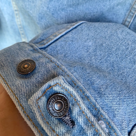 Levi’s-Vintage Jean Jacket - Picture 4 of 9